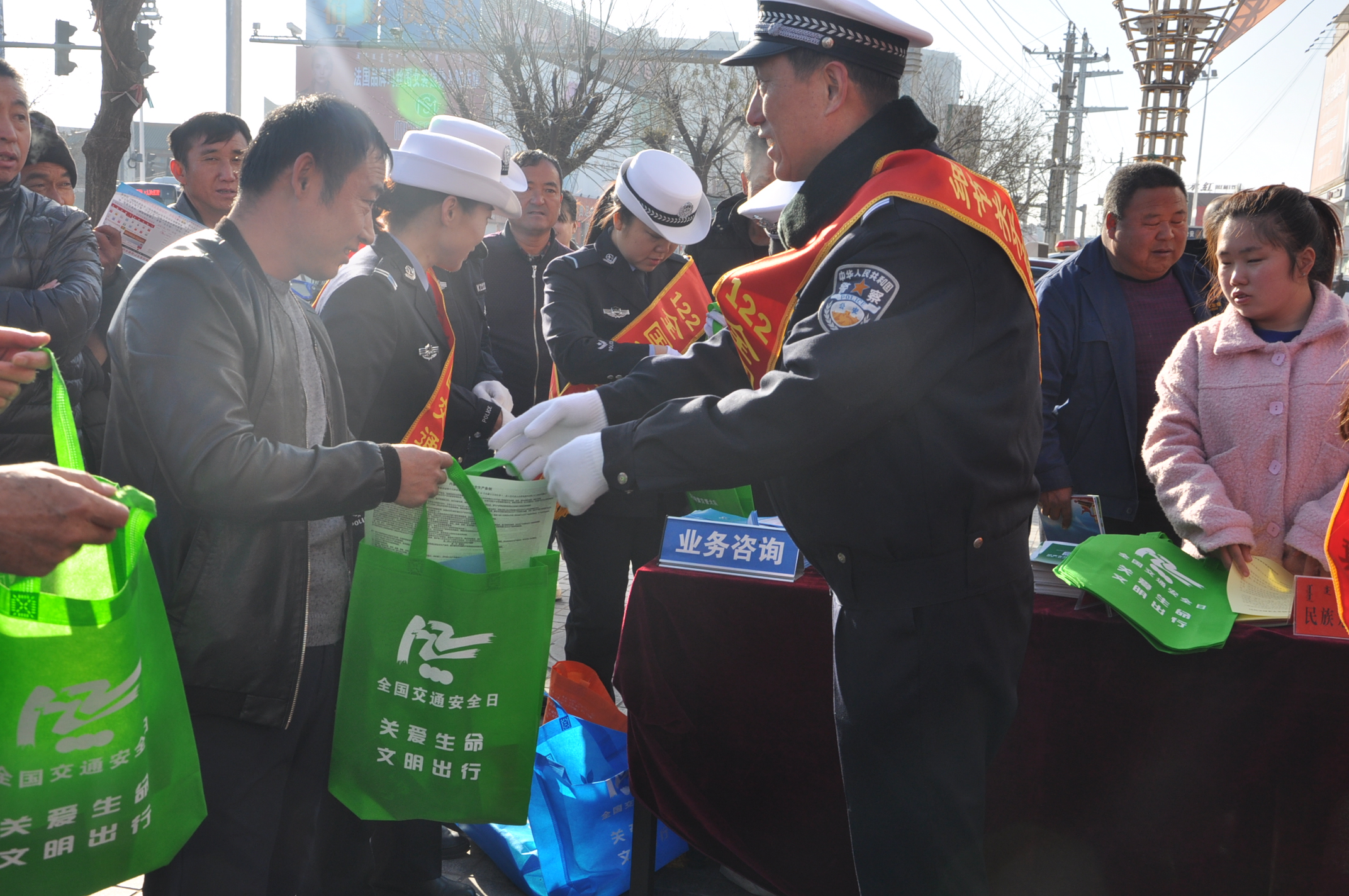 1543826955922687.jpg 04.jpg