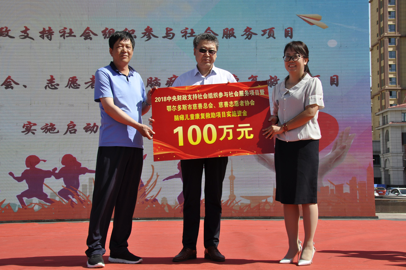 1526952883855127.jpg 01.jpg