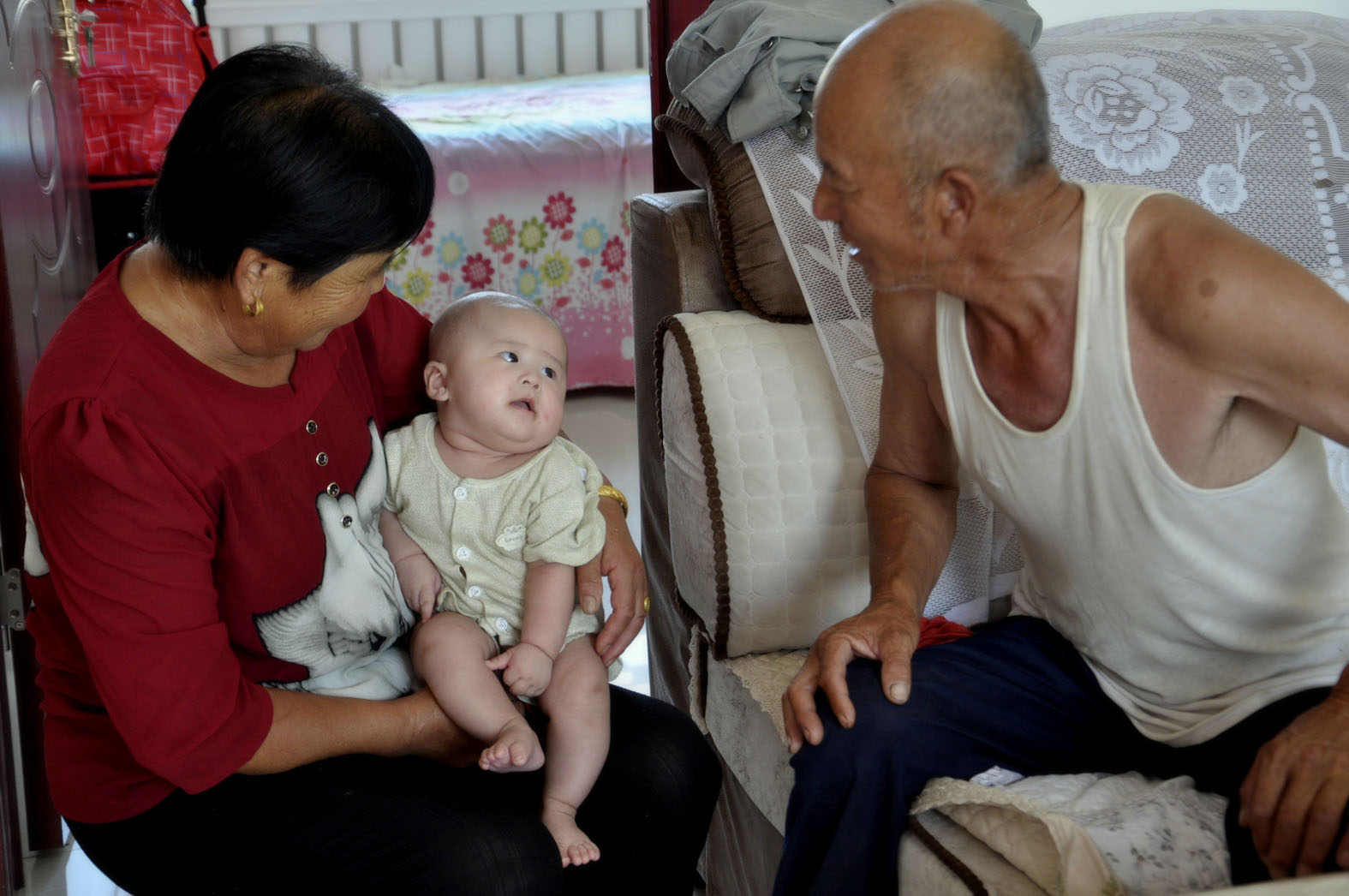 0《新生活 》 翟冬梅摄.jpg