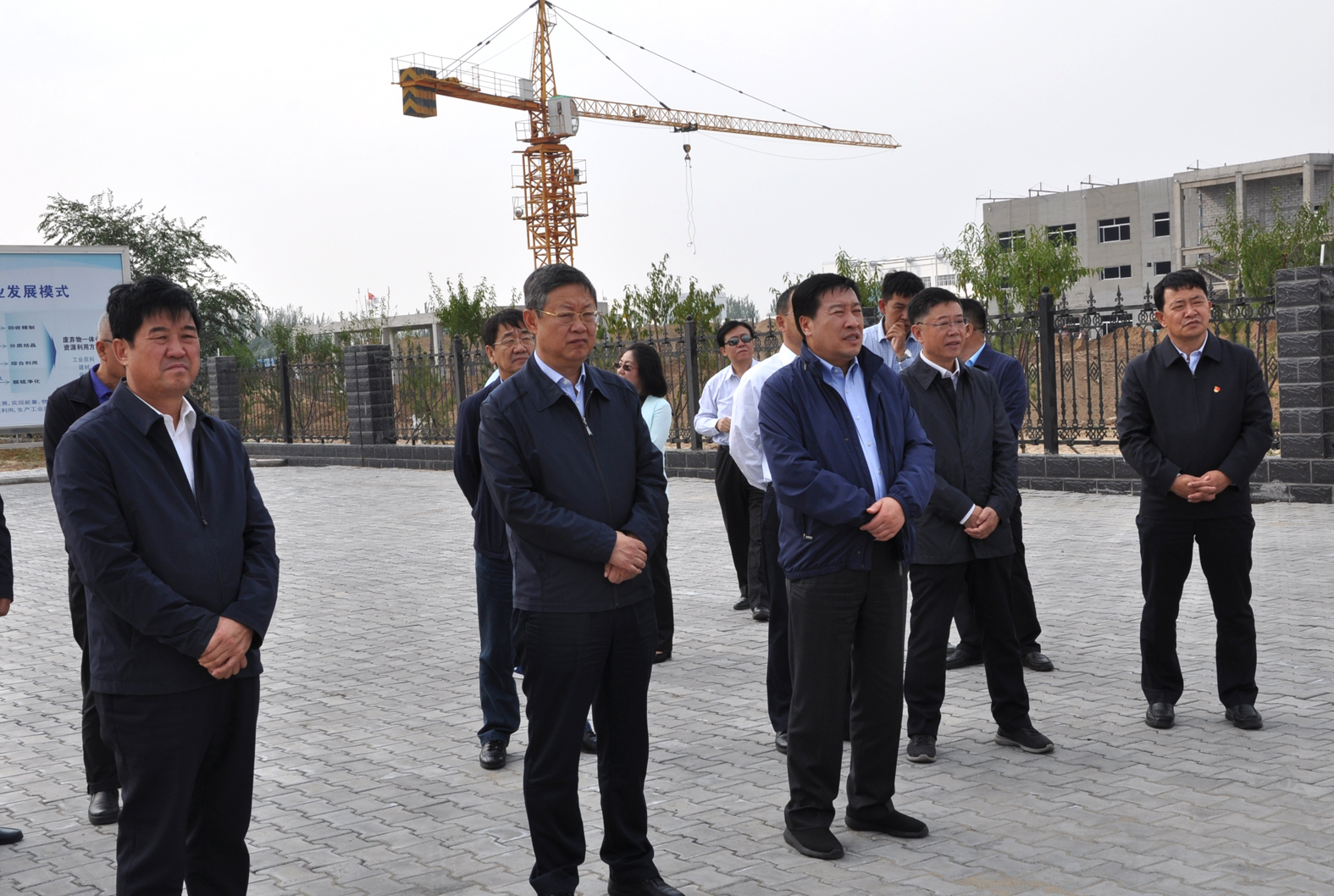 1537496293756627.jpg 奇书记0.jpg