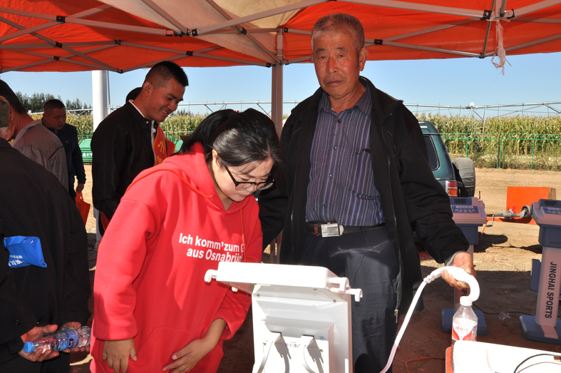 11免费检测体质1（郭建军 摄）.jpg