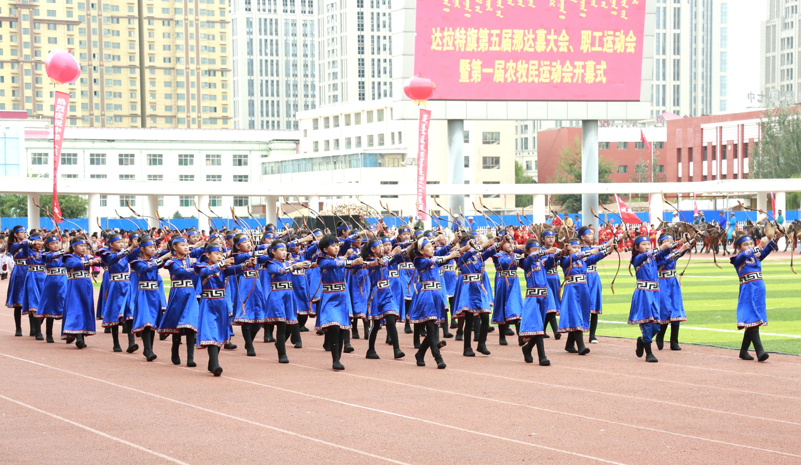 弓箭方阵 白晶晶 摄000000.jpg