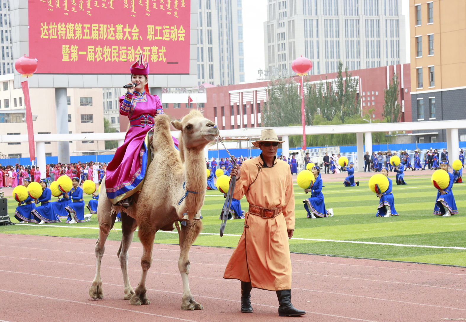 赞歌唱给伟大的祖国 白晶晶 摄0000.jpg