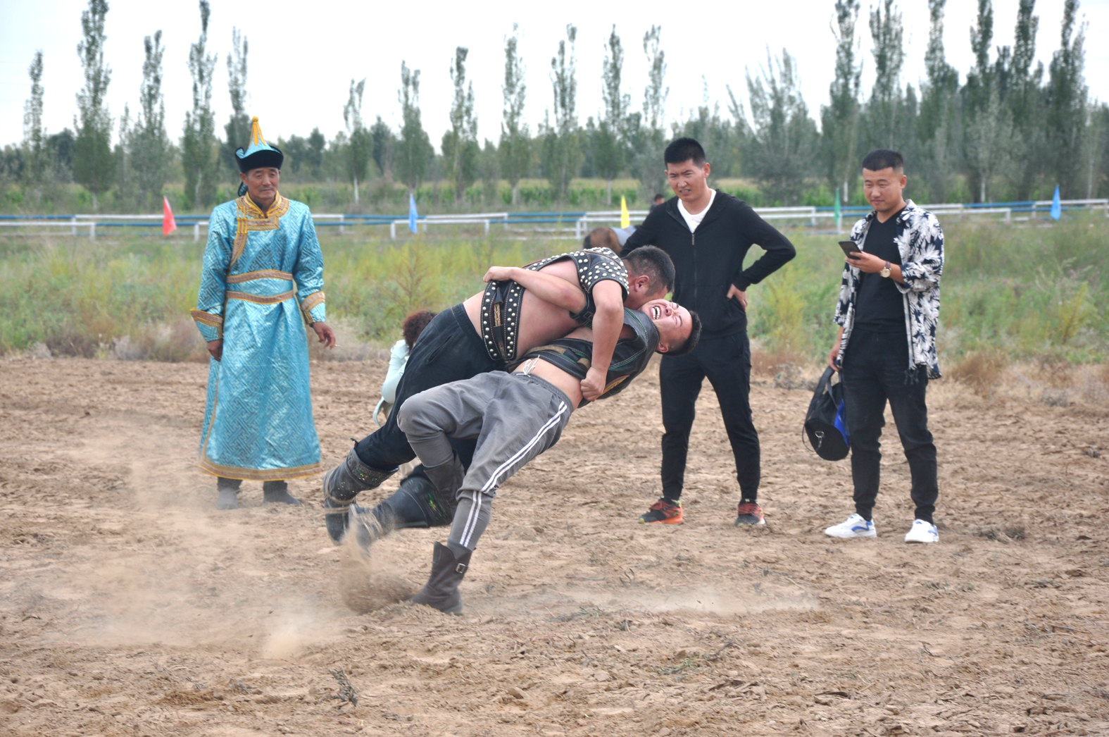 较量  王耀宗00.jpg