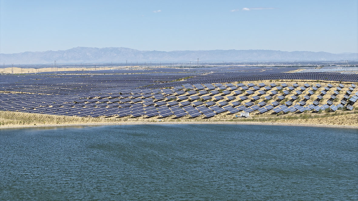 1755829415484987.jpg 鄂尔多斯:黄河“几字弯”里“大绿洲”.jpg